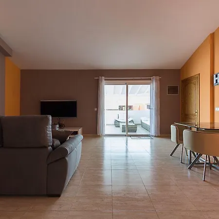 Apartamento F&M Penthouse With Terrace Near Airport And Beaches